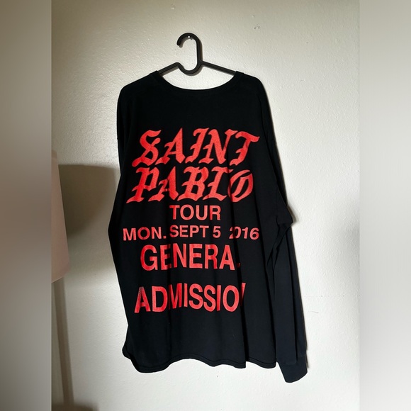 Saint Pablo Tour MSG Merch - Picture 3 of 4
